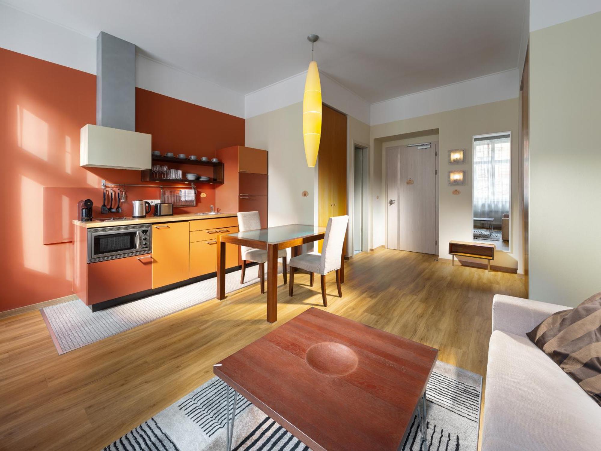 Deluxe One-Bedroom Suite